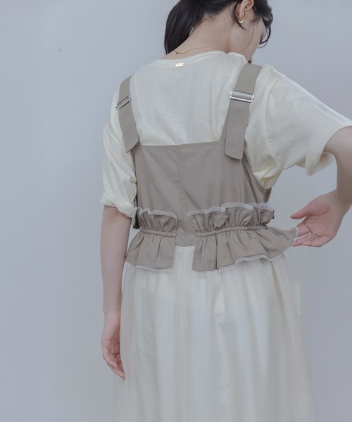 Eimee Law（エイミーロウ）の「ウエストフリルジャンパースカート（ジャンパースカート・レディース・ベージュ/ブラック・FREE）」の5枚目の写真