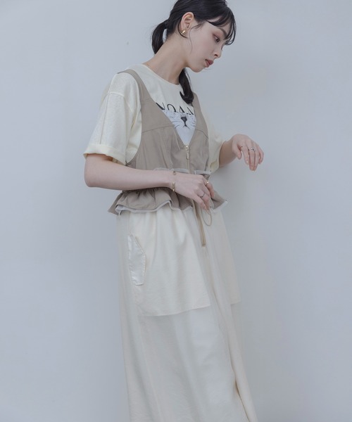 Eimee Law（エイミーロウ）の「ウエストフリルジャンパースカート（ジャンパースカート・レディース・ベージュ/ブラック・FREE）」の6枚目の写真