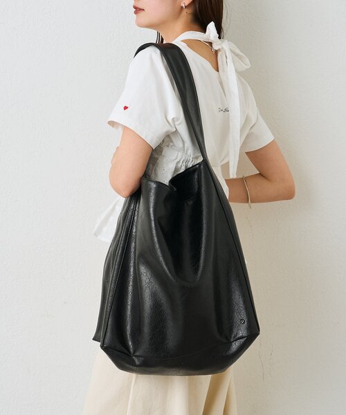 mystic(ミスティック)の「チャーム付きベルトショルダーBAG(トートバッグ・レディース・ブラック/オフホワイト/ブラウン・ONE SIZE)」の14枚目の写真