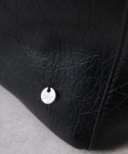 mystic(ミスティック)の「チャーム付きベルトショルダーBAG(トートバッグ・レディース・ブラック/オフホワイト/ブラウン・ONE SIZE)」の17枚目の写真