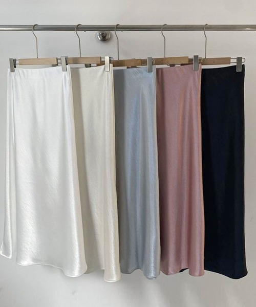 DAY CLOSET（デイ クローゼット）の「【インゴム仕様/ロング丈】艶めくサテン ハイウエスト ナロースカート レディース（スカート・レディース・ベージュ系その他/ブラック・M/L）」の9枚目の写真