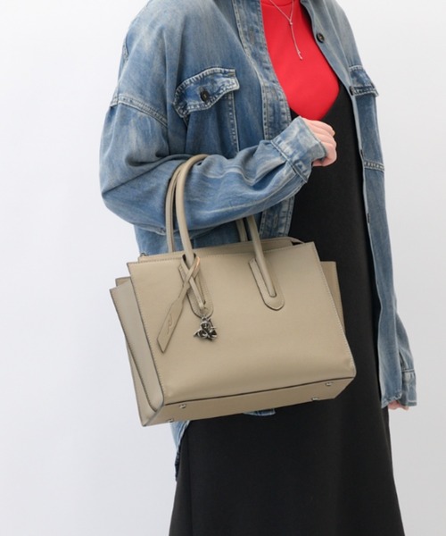 W&.Day/Night(ダブルアンド デイナイト)の「スムーク トートバッグ B5収納 6L 19191(トートバッグ・レディース・ブラック/ダークグレー/ベージュ・FREE)」の3枚目の写真