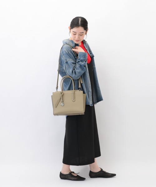 W&.Day/Night(ダブルアンド デイナイト)の「スムーク トートバッグ B5収納 6L 19191(トートバッグ・レディース・ブラック/ダークグレー/ベージュ・FREE)」の8枚目の写真