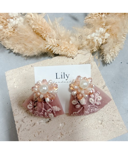 tone（トーン）の「【Lily accessory】インド刺繍ピアス(MA)（ピアス（両耳用）・レディース・ピンク・FREE）」の2枚目の写真