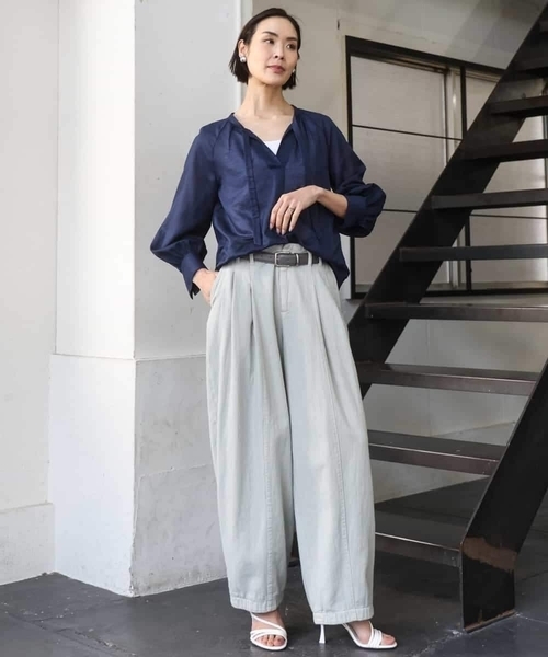 MICHEL KLEIN（ミッシェル・クラン）の「[セットアップ対応]ライトワッフル細めリボンスキッパーブラウス（シャツ/ブラウス・レディース・ネイビー・38）」の5枚目の写真