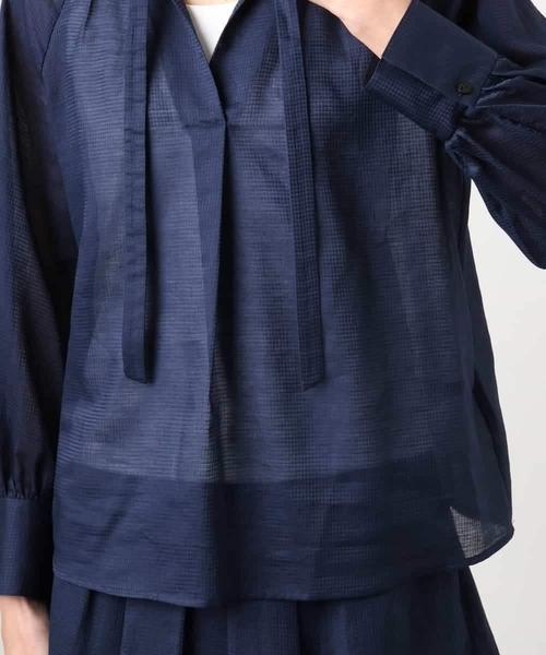 MICHEL KLEIN（ミッシェル・クラン）の「[セットアップ対応]ライトワッフル細めリボンスキッパーブラウス（シャツ/ブラウス・レディース・ネイビー・38）」の14枚目の写真