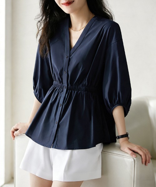 ONEP STAR(ワンピスター)の「Vネックギャザーブラウス(シャツ/ブラウス・レディース・ネイビー/ホワイト・X-LARGE/LARGE/MEDIUM)」の10枚目の写真