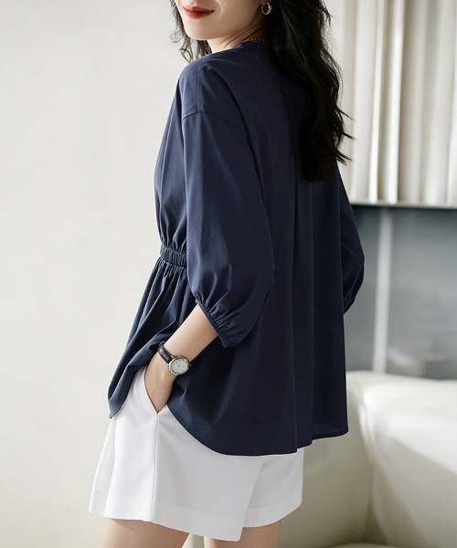ONEP STAR(ワンピスター)の「Vネックギャザーブラウス(シャツ/ブラウス・レディース・ネイビー/ホワイト・X-LARGE/LARGE/MEDIUM)」の15枚目の写真