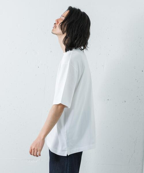 LACOSTE(ラコステ)の「LACOSTE アウトラインクロッククルーネックTシャツ(Tシャツ/カットソー・メンズ・ブルー/ブラック/ピンク系その他/ホワイト/ベージュ・6/5/4)」の6枚目の写真