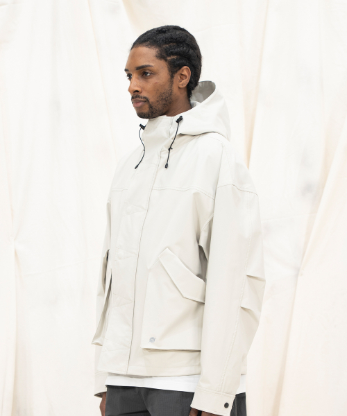 KALAPATTHAR（カラパタール）の「3 LAYER HARD SHELL SHORT-JACKET - IVORY（ナイロンジャケット・メンズ・その他・SMALL/MEDIUM/LARGE）」の3枚目の写真