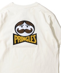 ADPOSION（アドポーション）の「【PRINGLES   プリングルズ】1994年ロゴ レトロ サガラ刺繍クルーネックTシャツ（Tシャツ/カットソー）」