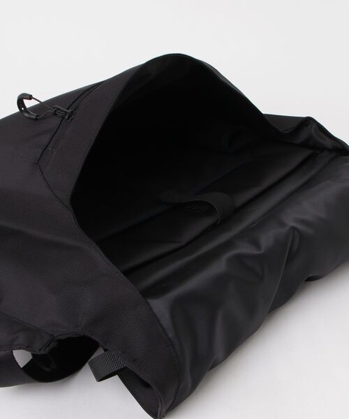 CMF OUTDOOR GARMENT（シーエムエフアウトドアガーメント）の「CMF OUTDOOR GARMENT/シーエムエフ アウトドアガーメント　MESSENGER BAG BALLISTIC メッセンジャーバッグ CMF2601-AC11（ショルダーバッグ・メンズ・ブラック/グレー・F）」の6枚目の写真