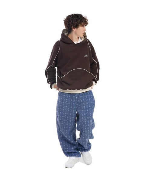SUNLOVE（サンラブ）の「Crescent Brushed Hoodie（パーカー・レディース・ブラウン/サーモンピンク/アイボリー・S/L/M）」の13枚目の写真