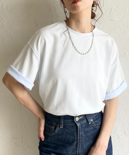 She's Closet(シーズクローゼット)の「半袖 バイカラー配色 袖ロールアップ Tシャツ(Tシャツ/カットソー・レディース・ブラック/グレー/ブルー/オフホワイト・FREE)」の2枚目の写真