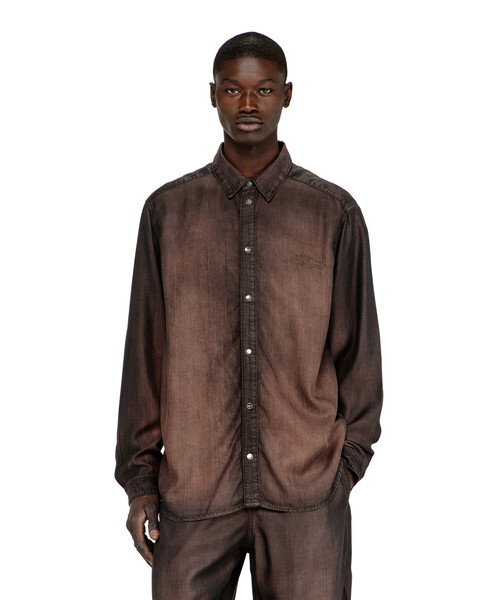 DIESEL（ディーゼル）の「メンズ デニムシャツ D-SIMPLY-S16（シャツ/ブラウス・メンズ・ブラウン系その他・MEDIUM/SMALL/LARGE/X-LARGE/XX-LARGE/X-SMALL）」の4枚目の写真