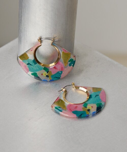 ear PAPILLONNER(イアパピヨネ)の「《WEB限定》フローラルパターンピアス(ピアス(両耳用)・レディース・ブルー系その他/ピンク・FREE)」の10枚目の写真