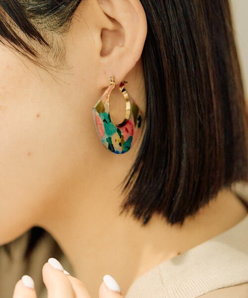 ear PAPILLONNER(イアパピヨネ)の「《WEB限定》フローラルパターンピアス(ピアス(両耳用)・レディース・ブルー系その他/ピンク・FREE)」の13枚目の写真