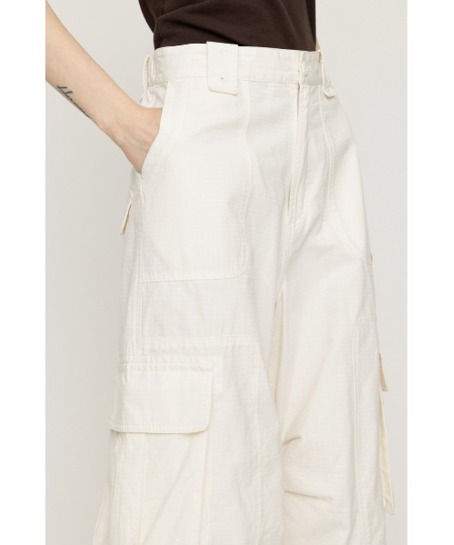 SLY(スライ)の「WASHED 2WAY CARGO PT ウォッシュド2ウェイカーゴパンツ 春服 夏服(カーゴパンツ・レディース・ライトブラック/オフホワイト/ブラウン系その他2・1/2)」の12枚目の写真
