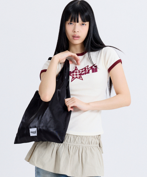 MACNI(マクニ)の「SHEER SILKY SHOULDER BAG BLACK(ショルダーバッグ・レディース・ブラック・FREE)」の3枚目の写真
