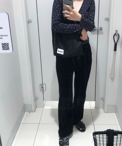 MACNI(マクニ)の「SHEER SILKY SHOULDER BAG BLACK(ショルダーバッグ・レディース・ブラック・FREE)」の4枚目の写真