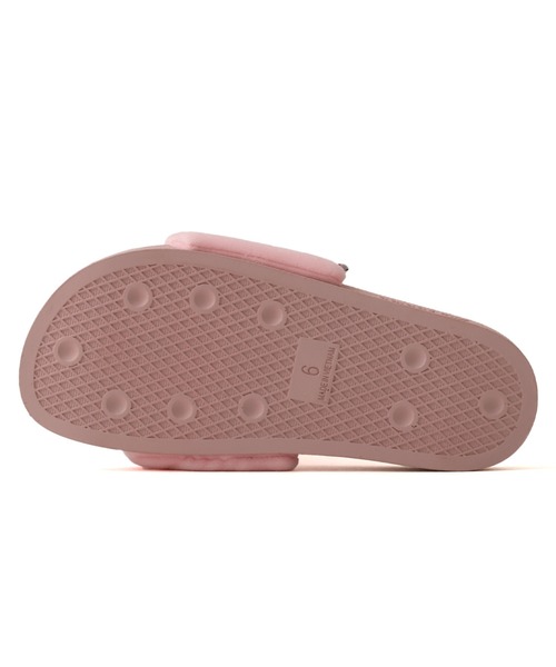 adidas(アディダス)の「adidas CARE BEARS ADILETTE SLIDES W / アディダス ケアベア アディレッタ スライド W(サンダル・レディース・ピンク・24.5cm/23.5cm/22.5cm/25.5cm)」の7枚目の写真