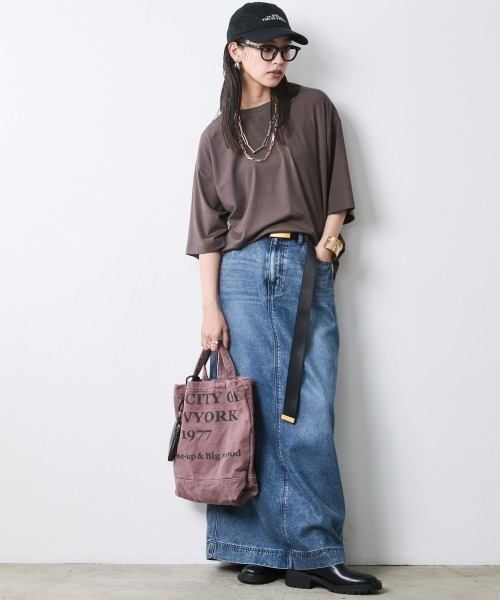 CHIC STYLE(シックスタイル)の「リュックスコンフォートTシャツ<大きいサイズ有>シックスタイル(Tシャツ/カットソー・レディース・チャコール/ダークブラウン・M/5L/4L/3L/LL/L)」の18枚目の写真
