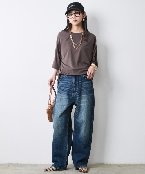 CHIC STYLE(シックスタイル)の「リュックスコンフォートTシャツ<大きいサイズ有>シックスタイル(Tシャツ/カットソー・レディース・チャコール/ダークブラウン・M/5L/4L/3L/LL/L)」の20枚目の写真