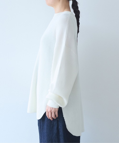 yuni(ユニ )の「Cotton waffle long sleeves pullover(ニット/セーター・レディース・ホワイト/ベージュ/ネイビー/グレー・FREE)」の20枚目の写真