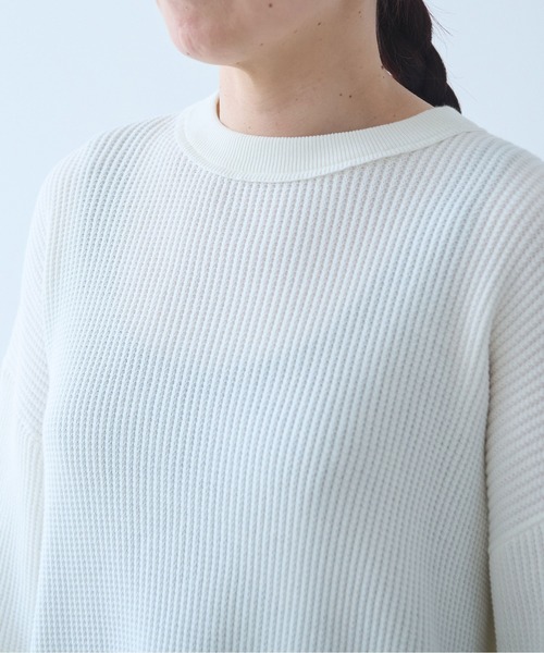 yuni(ユニ )の「Cotton waffle long sleeves pullover(ニット/セーター・レディース・ホワイト/ベージュ/ネイビー/グレー・FREE)」の22枚目の写真