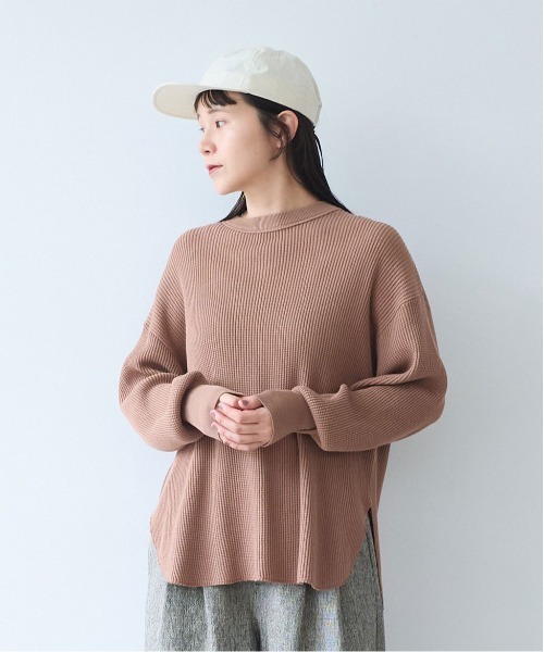 yuni(ユニ )の「Cotton waffle long sleeves pullover(ニット/セーター・レディース・ホワイト/ベージュ/ネイビー/グレー・FREE)」の11枚目の写真