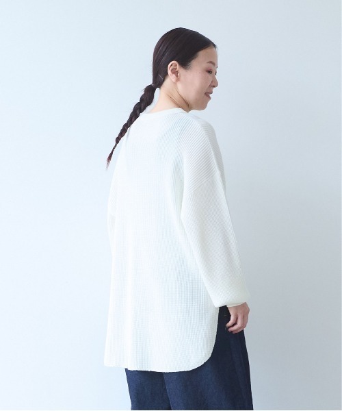 yuni(ユニ )の「Cotton waffle long sleeves pullover(ニット/セーター・レディース・ホワイト/ベージュ/ネイビー/グレー・FREE)」の18枚目の写真