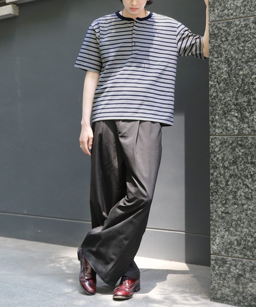 NAKER(ネイカー)の「ヘンリーネックボーダーTシャツ(Tシャツ/カットソー・メンズ・レッド/ネイビー・M/XL/S/L)」の4枚目の写真