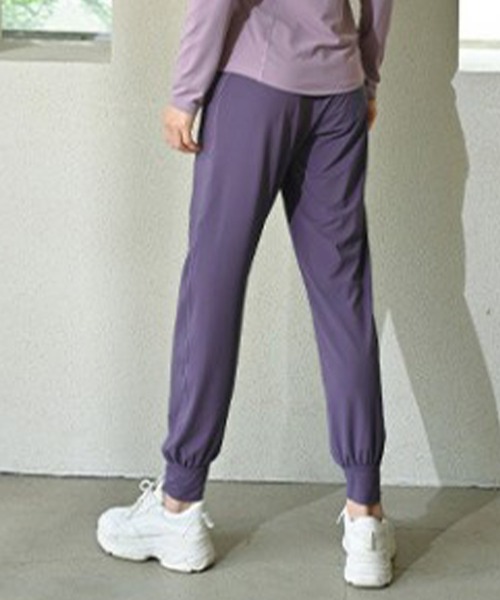HYSSHOP(エイチワイエスショップ)の「【吸汗速乾/ストレッチ有/大きいサイズ有】ハイウエスト 美脚 ヨガ ジョガーパンツ レディース トレーニングウェア ジムウェア ピラティスウェア(スウェットパンツ・レディース・ブラック/グレー/ブルー系その他/パープル・XL/L/M/S)」の20枚目の写真