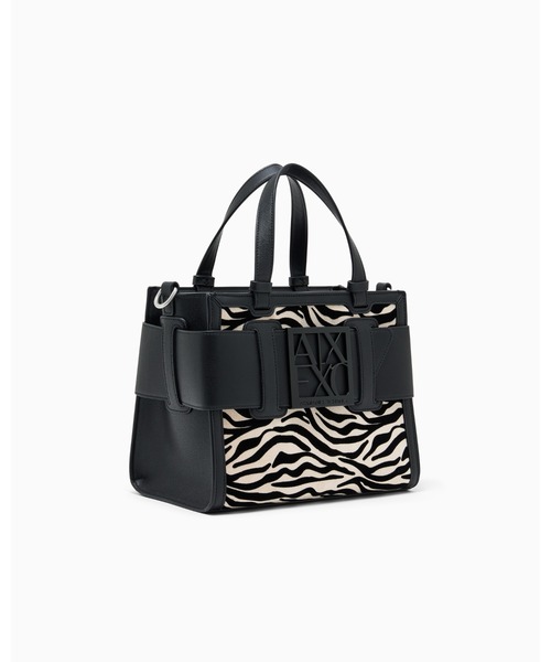ARMANI EXCHANGE(アルマーニエクスチェンジ)の「【A|X アルマーニ エクスチェンジ】BOXロゴバックル アニマル柄ミニハンドバッグ(ハンドバッグ・レディース・ブラック・FREE)」の2枚目の写真
