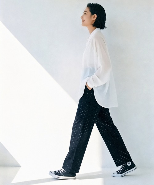 On One's Own（オンワンズオン）の「On One's Own 透け感オーバーサイズ長袖シャツ（シャツ/ブラウス・レディース・ホワイト/ブラック・M/L）」の5枚目の写真