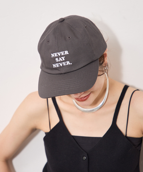 JOURNAL STANDARD(ジャーナルスタンダード)の「JS FES LOGO CAP(キャップ・レディース・ベージュ/ブラック系その他/ボルドー・FREE)」の4枚目の写真