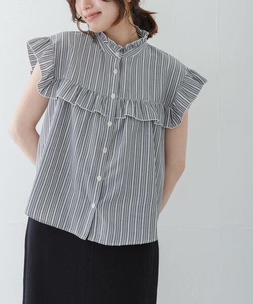 URBAN RESEARCH Sonny Label(アーバンリサーチサニーレーベル)の「スタンドカラーフリルシャツブラウス(シャツ/ブラウス・レディース・ベージュ系その他/ブラック/ブルー・FREE)」の2枚目の写真