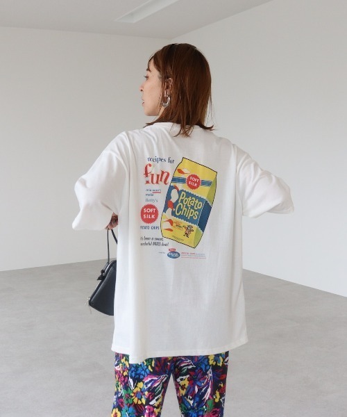 zena(ジェナ)の「ポテチプリントTee(Tシャツ/カットソー・レディース・ホワイト/グレー・FREE)」の7枚目の写真