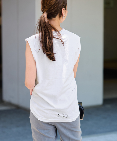FRAMeWORK（フレームワーク）の「JOHNBULL/ジョンブル クラッシュノースリーブカットオフT（Tシャツ/カットソー・レディース・ブラウン/チャコールグレー/ホワイト・FREE）」の11枚目の写真