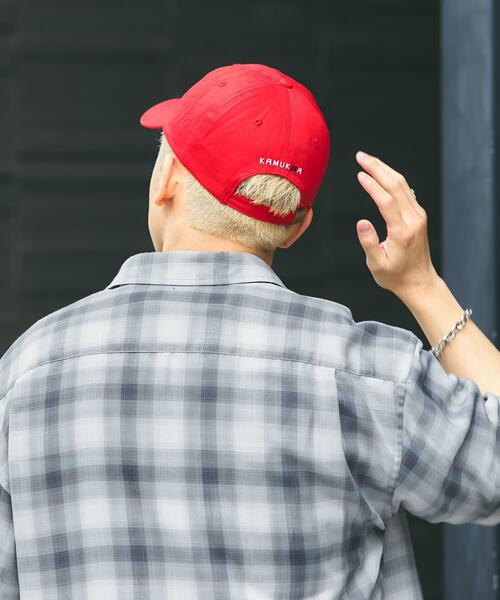 Collaboration URBAN RESEARCH(コラボレーションアーバンリサーチ)の「KAMUKURA×UR CAP Noodle(キャップ・レディース・ブラック/レッド・ONE)」の15枚目の写真