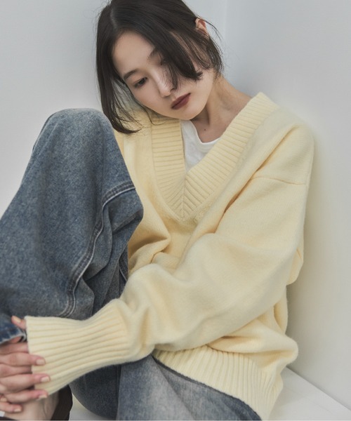 feepur(フェピュール)の「【ハンドウォッシャブル】ルーズVニット(ニット/セーター・レディース・ブラック/グレー/アイボリー/ピンク/イエロー・MEDIUM)」の4枚目の写真