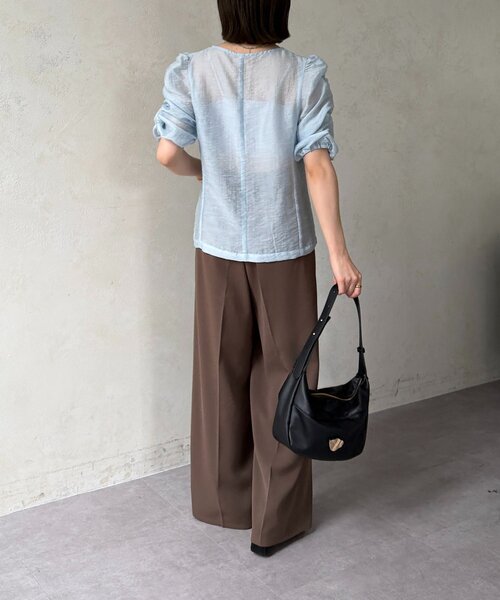 Thevon(ゼボン)の「袖シャーリング5分袖シアーブラウス(シャツ/ブラウス・レディース・ネイビー/ブルー/オフホワイト・FREE)」の14枚目の写真