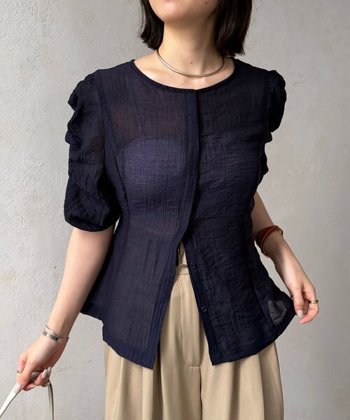 Thevon(ゼボン)の「袖シャーリング5分袖シアーブラウス(シャツ/ブラウス・レディース・ネイビー/ブルー/オフホワイト・FREE)」の15枚目の写真