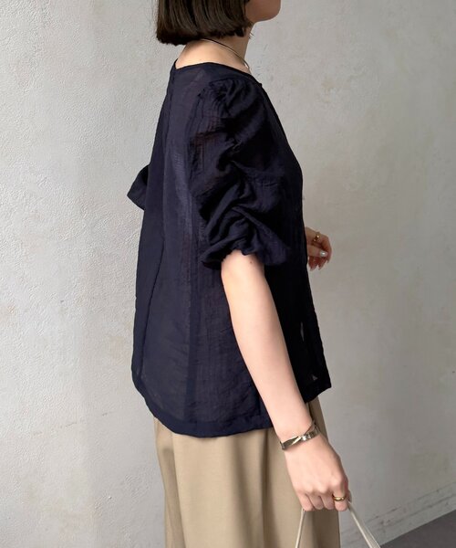 Thevon(ゼボン)の「袖シャーリング5分袖シアーブラウス(シャツ/ブラウス・レディース・ネイビー/ブルー/オフホワイト・FREE)」の18枚目の写真
