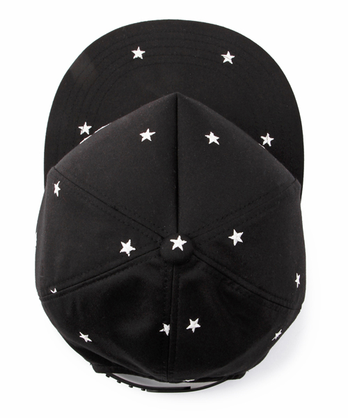 Education from Youngmachines(エデュケーションフロムヤングマシーン)の「【Education from Youngmachines】MENS WORLD wide FAMOUS コラボスターエンブロイキャップ(キャップ・メンズ・ブラック・FREE)」の4枚目の写真