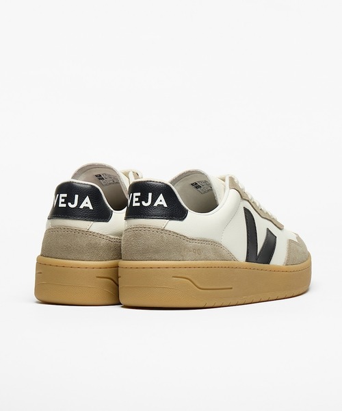 VEJA(ヴェジャ)の「VEJA V-90 レザースニーカー(スニーカー・レディース・ホワイト×ブラック・37/23/38/24/39/25)」の3枚目の写真
