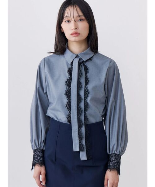 TONAL(トーナル)の「レーストリムボウタイシャツ(シャツ/ブラウス・レディース・ネイビー/オフホワイト/グレー・MEDIUM)」の14枚目の写真