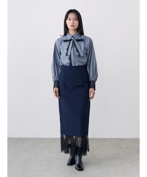 TONAL(トーナル)の「レーストリムボウタイシャツ(シャツ/ブラウス・レディース・ネイビー/オフホワイト/グレー・MEDIUM)」の17枚目の写真