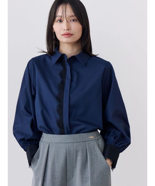 TONAL(トーナル)の「レーストリムボウタイシャツ(シャツ/ブラウス・レディース・ネイビー/オフホワイト/グレー・MEDIUM)」の21枚目の写真