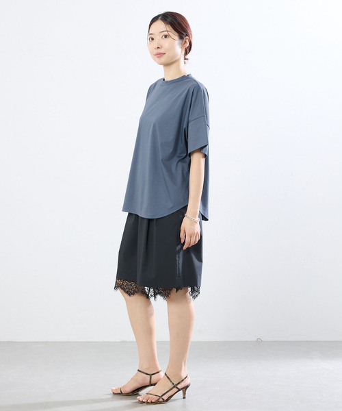 IENA（イエナ）の「ボトルネック ラウンドTシャツ（Tシャツ/カットソー・レディース・ブラック/ホワイト/チャコールグレー・FREE）」の19枚目の写真
